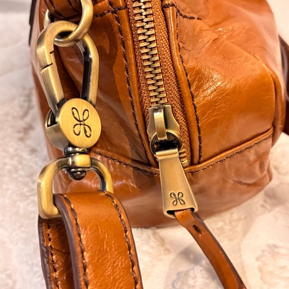 EUC Hobo International Sheila Satchel Cognac Brown Crossbody Handbag - Picture 3 of 10
